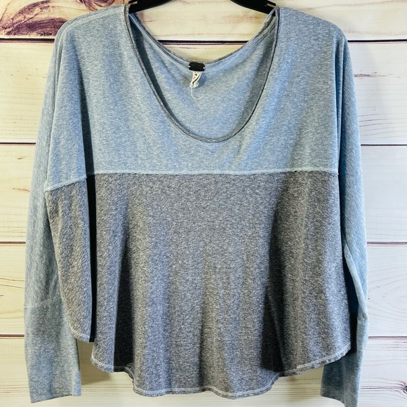 We the FREE PEOPLE Blue Gray Cropped LS Tee M - Picture 1 of 4